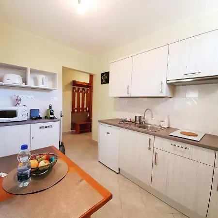 Acs Apartmán *