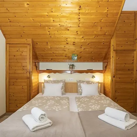 Acs Apartmán *